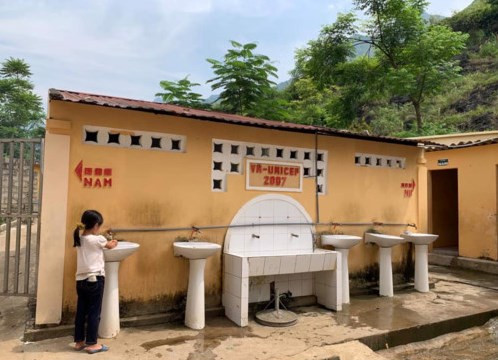 Hà Giang: Nhà vệ sinh trường học vùng cao vô cùng bức thiết