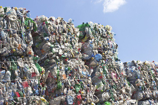 97 quốc gia phê chuẩn lệnh cấm xuất khẩu rác thải