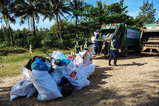 Quảng Nam: Không thể cầm cự thêm với rác thải