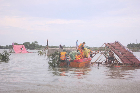 Quảng Trị diễn tập ứng phó cứu dân mùa mưa bão