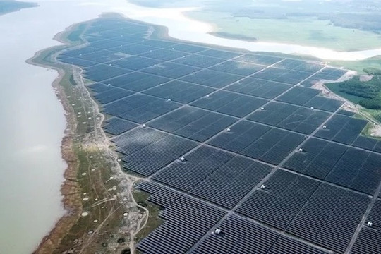 Đồng Nai đề xuất xây dựng 8 nhà máy điện mặt trời trên hồ thủy điện Trị An