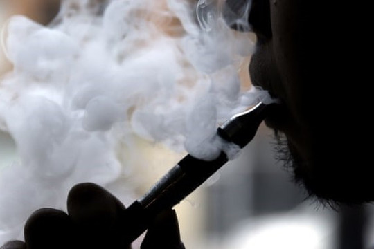 Ấn Độ: Chính phủ ban bố thông báo lệnh cấm hoàn toàn thuốc lá điện tử