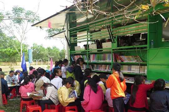 Thư viện lưu động “gieo hạt” tri thức cho trẻ em vùng sâu, vùng xa