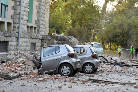 Động đất ở Albania mạnh kèm dư chấn, làm ít nhất 105 người thương vong