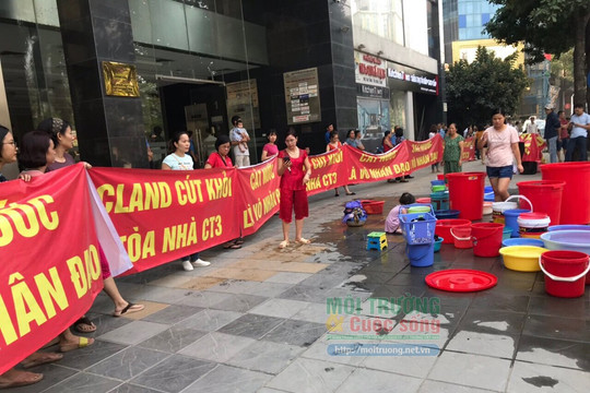 Hà Nội: Người dân kêu cứu vì chủ đầu tư cắt nước sinh hoạt