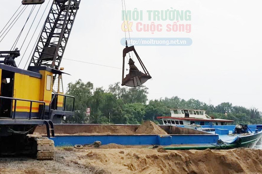 Xã Tân Nhựt (Bình Chánh, Tp. Hồ Chí Minh): Người dân “ngao ngán” vì bãi VLXD hoạt động không phép, gây ô nhiễm