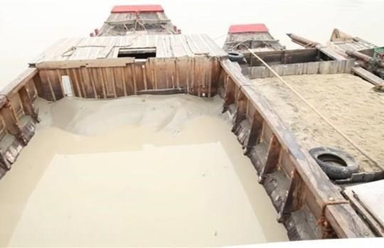 Hải Dương: Xử phạt hơn 150 triệu đồng vì khai thác cát trái phép