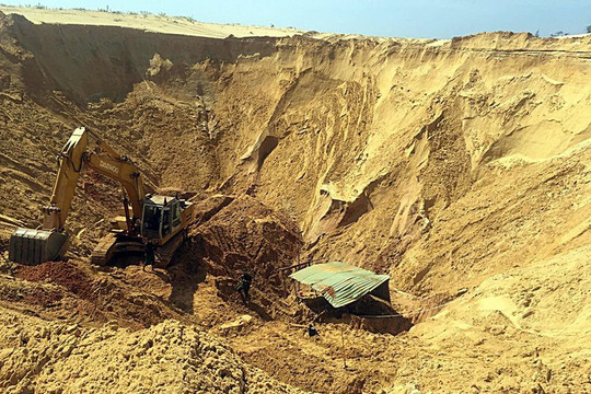 Bình Thuận: Sập hầm khai thác quặng titan, 1 công nhân thiệt mạng