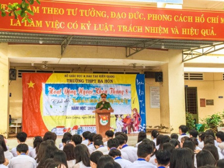 Kiên Giang: Tăng cường giáo dục an toàn giao thông trong trường học
