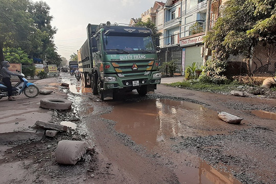 Bắc Giang: Nguy hiểm rình rập đường tỉnh 292