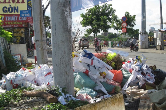 TP. Hồ Chí Minh: Hơn 1,3 triệu hộ dân ký cam kết không xả rác bừa bãi