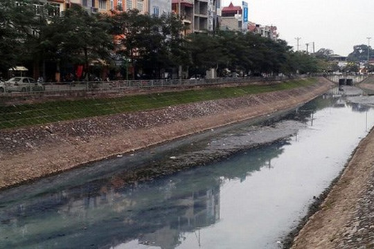 Hà Nội: Tìm giải pháp làm sạch sông hồ