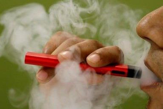 Malaysia:  Cân nhắc cấm hoàn toàn thuốc lá điện tử