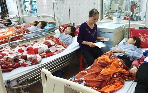 Nam Định: 20 công nhân nhập viện do nghi ngộ độc khí