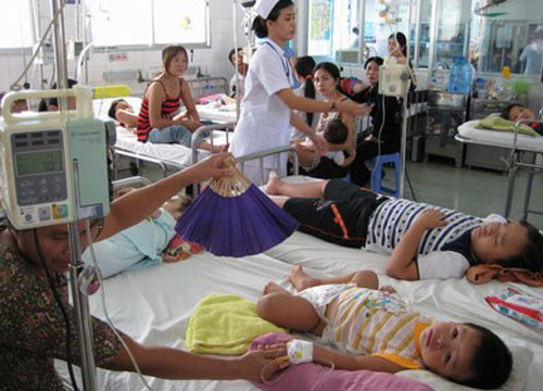 Hà Nội: Phấn đấu hết tháng 11 khống chế được dịch bệnh sốt xuất huyết