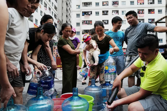 Công ty nước sạch Sông Đà chính thức xin lỗi người dân Thủ đô sau 2 tuần xảy ra sự cố nước nhiễm dầu