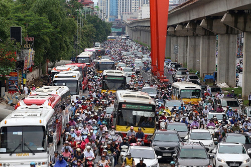 Hà Nội: Tìm giải pháp giảm áp lực giao thông nội đô
