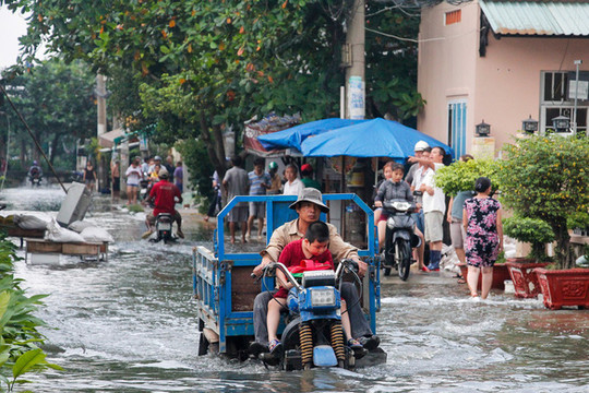 TP. Hồ Chí Minh: Nghịch lý chi gần 23.000 tỉ, năm sau lại ngập hơn năm trước