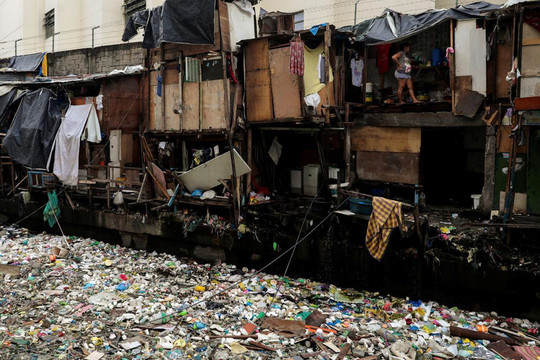 Philippines: Tổng thống Rodrigo Duterte đề xuất cấm sử dụng nhựa