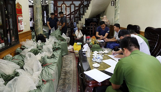 Quảng Ninh: Phát hiện đối tượng buôn bán, tàng trữ gần 1 tấn pháo nổ