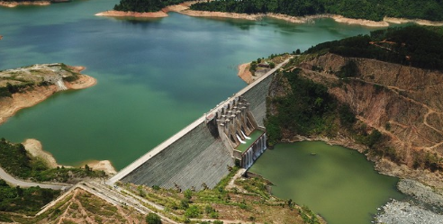 Thủy điện Đak Mi 4 xả lũ điều tiết xuống sông Thu Bồn và Vu Gia