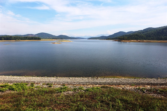 Các hồ thủy lợi, thủy điện lưu vực Vu Gia – Thu Bồn tập trung tích nước