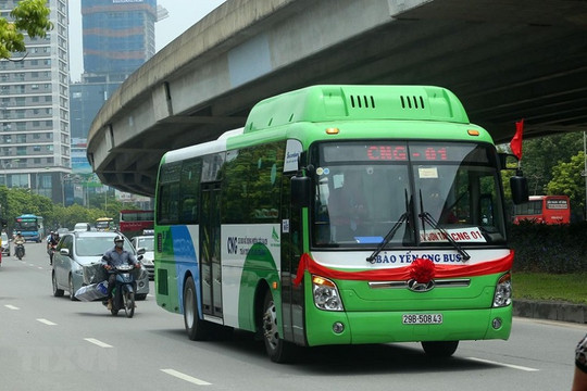 Hà Nội: Mở thêm 4 tuyến xe buýt sử dụng nhiên liệu sạch CNG