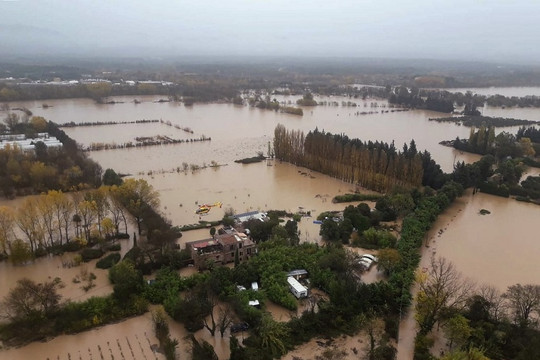Lũ lụt gây thiệt hại nặng ở khu vực Đông Nam nước Pháp