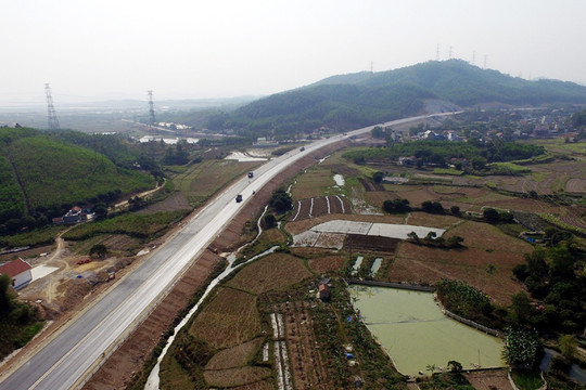 Quảng Ninh: Đầu tư hơn 38.000 tỷ đồng phát triển hạ tầng dịch vụ