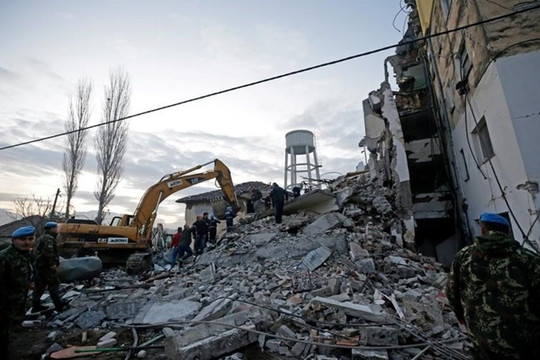 Albania hứng chịu động đất mạnh nhất trong nhiều thập kỷ