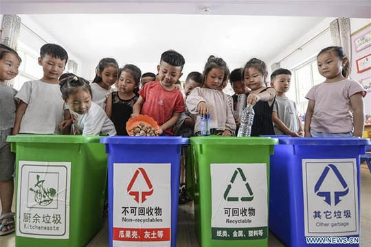 Triển khai phân loại rác tại hộ gia đình trên toàn Bắc Kinh