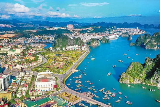 Quảng Ninh đặt mục tiêu đón 15,5 triệu lượt khách năm 2020