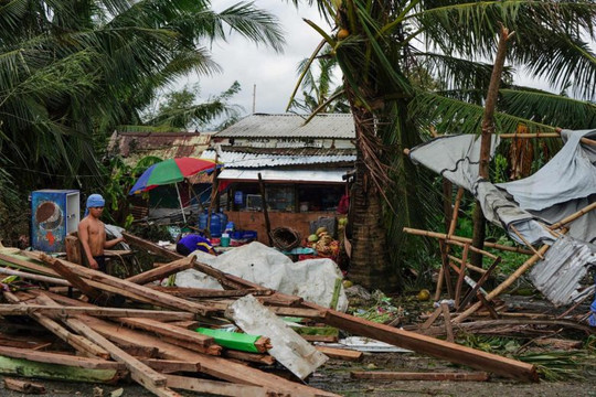 Philippines thiệt hại ít nhất 11 triệu USD sau bão Phanfone