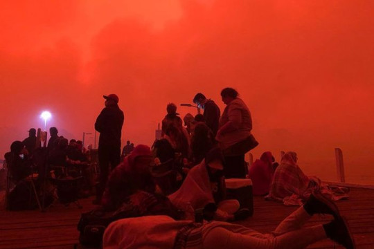 Australia: Bang Victoria lần đầu tuyên bố thảm họa do cháy rừng