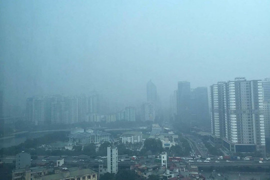 Hà Nội: Không khí tiếp tục ở mức ô nhiễm nặng, khuyến cáo người dân không ra ngoài