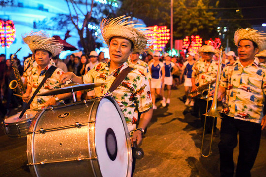Năm 2020, Đà Nẵng tổ chức nhiều hoạt động văn hóa, lễ hội hai bên bờ sông Hàn thu hút du khách