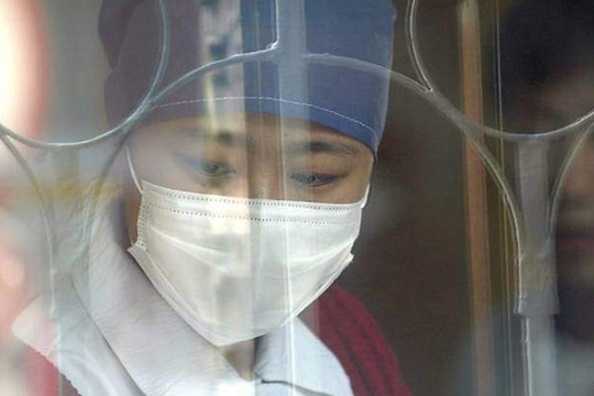 Trung Quốc: Số ca nhiễm vi rút viêm phổi lạ tăng chóng mặt