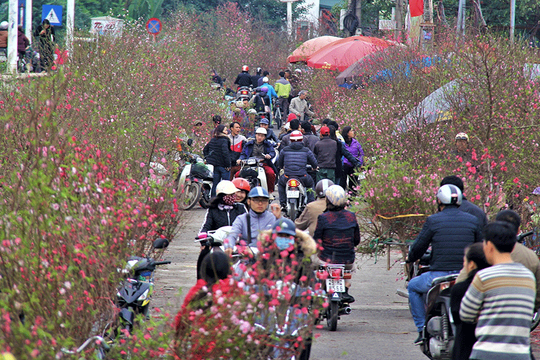 Chợ quê ngày Tết – Níu giữ hồn Việt