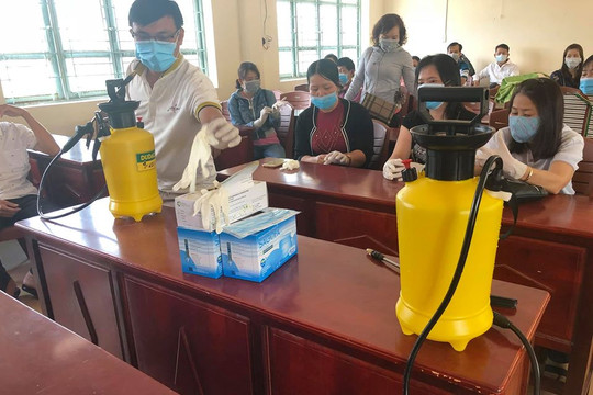 Kiên Giang: Trường học khử trùng phòng chống virus Corona