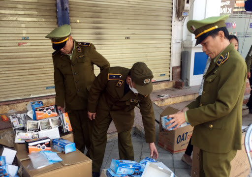 Quảng Ninh: Bắt giữ nhiều vụ vận chuyển khẩu trang y tế trái phép sang Trung Quốc