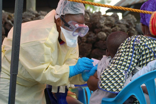 WHO gia hạn tình trạng khẩn cấp quốc tế đối với dịch Ebola