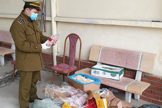Lạng Sơn: Tiêu hủy gần 160 kg thịt đông lạnh không đủ tiêu chuẩn thú y
