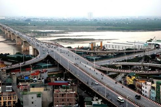 Hà Nội: Phân luồng giao thông phục vụ sửa chữa khe co giãn cầu Vĩnh Tuy