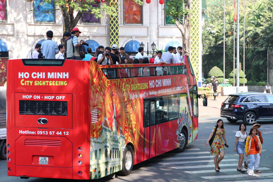 Thừa Thiên – Huế: Thí điểm mở tour xe buýt 2 tầng