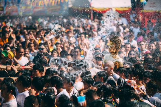 Phòng dịch Covid-19: Nhiều nơi ở Thái Lan và Campuchia hủy lễ hội té nước