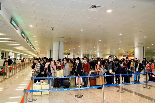 Để giảm ách tắc tại sân bay Nội Bài, từ 19/3 sẽ lấy mẫu xét nghiệm Covid-19 tại nơi cách ly