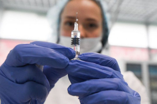 Nga bắt đầu tiến hành thử nghiệm vaccine phòng ngừa virus SARS-CoV-2