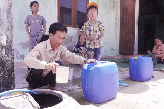 Hạn mặn khốc liệt, 96.000 hộ dân thiếu nước sinh hoạt