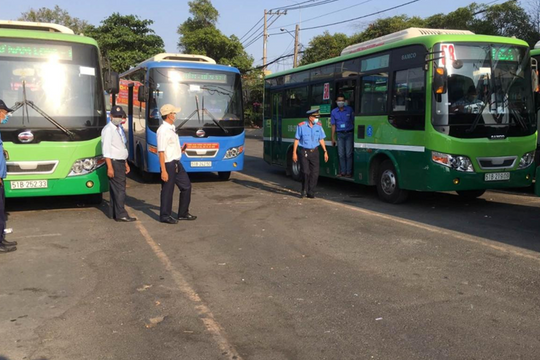 TP. Hồ Chí Minh: Hành khách không khai báo y tế xe sẽ không được xuất bến
