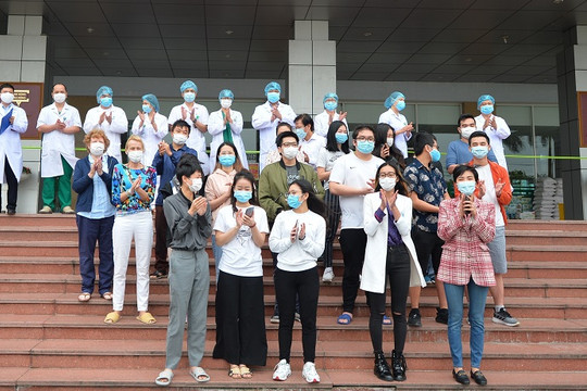 Thêm 9 bệnh nhân COVID-19 khỏi bệnh, Việt Nam đã chữa khỏi 137 ca